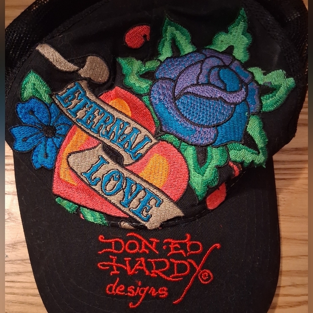 EUC Y2K Don Ed Hardy Black Eternal Love Embroidered Streetwear Trucker Hat Cap - Picture 4 of 7
